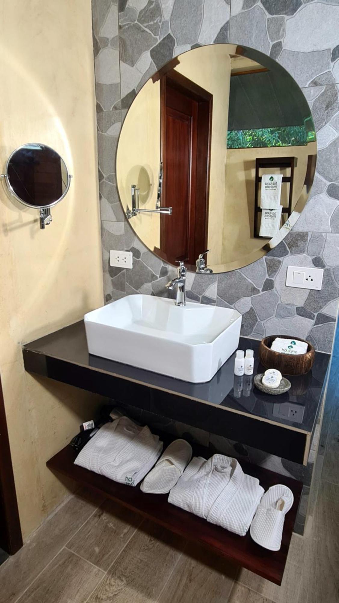 Hakuna Matata Amazon Lodge Archidona Ngoại thất bức ảnh